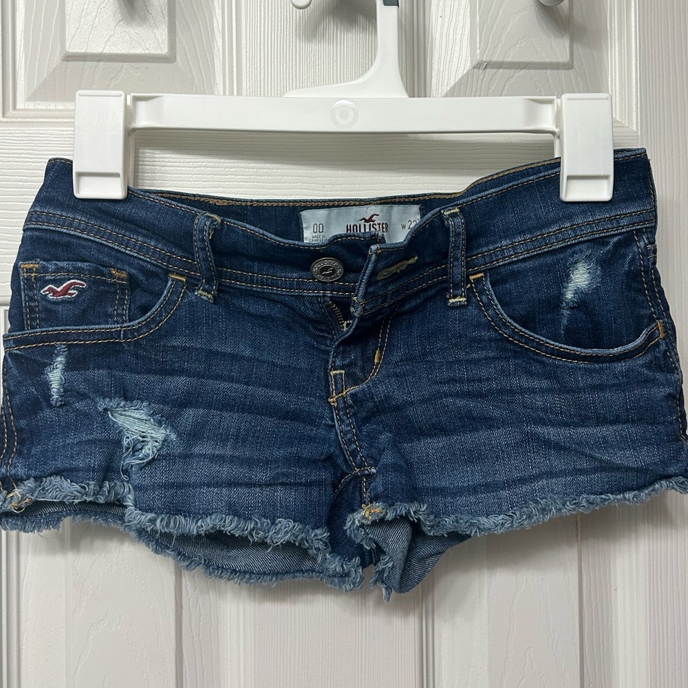 2000’s hollister low rise jean shorts cut offs